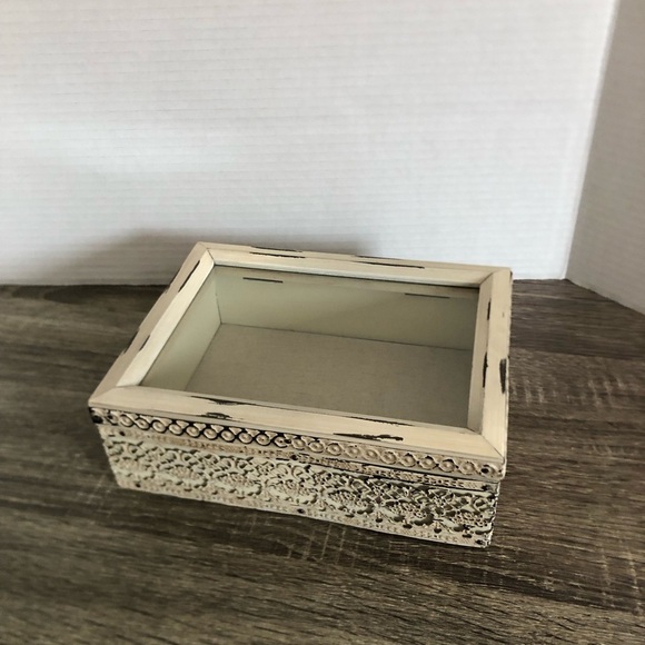Decorative Glass Display Box - Picture 1 of 13
